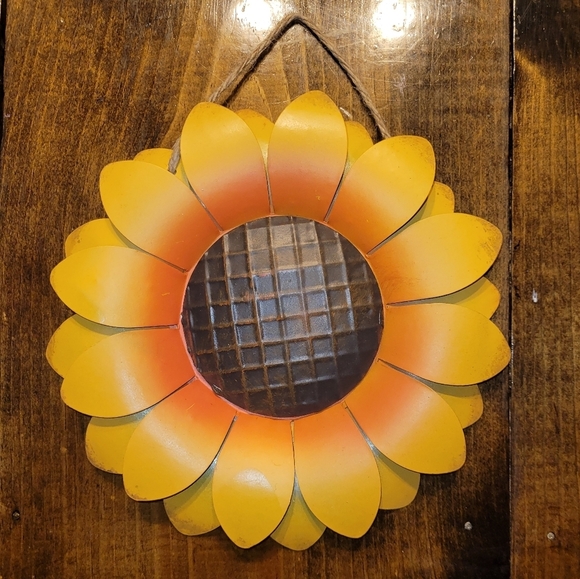 Other - Sunflower metal hanging decor